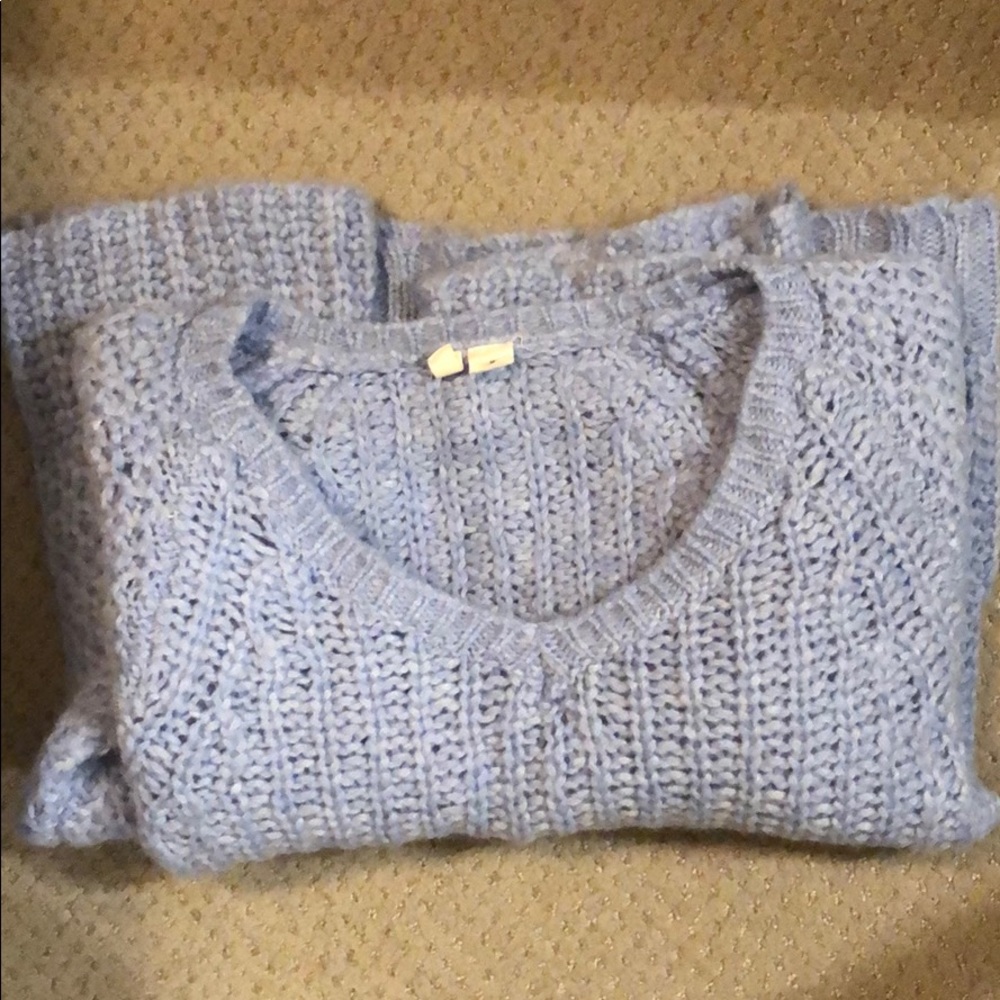 Beautiful periwinkle knit sweater